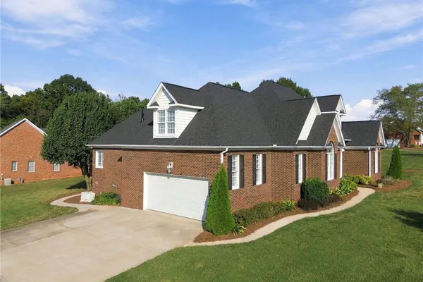 3188 MATTIE FLORENCE DR