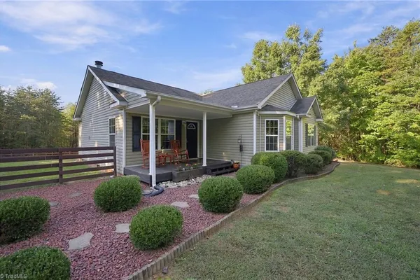 1065 GENEVA LN
