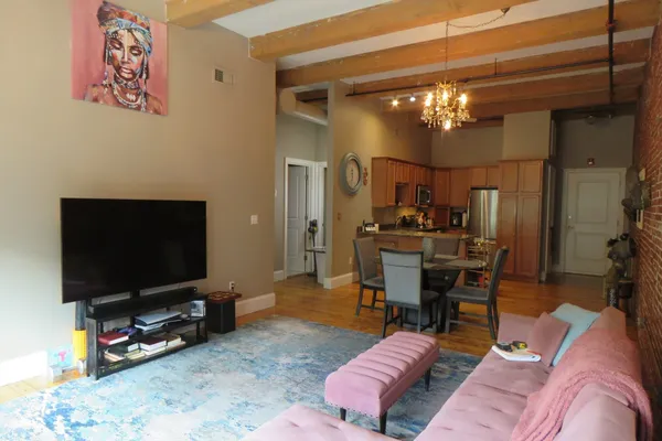 61 MARKET ST 2B