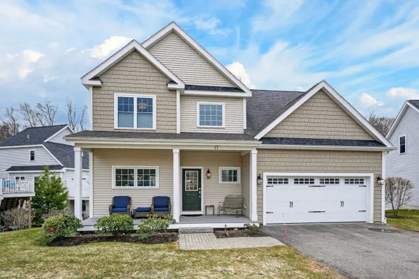 17 STONEBROOK CT 17