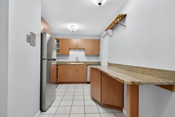 2323 WASHINGTON ST 1-6