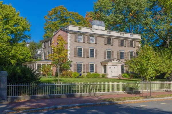 159 BRATTLE ST