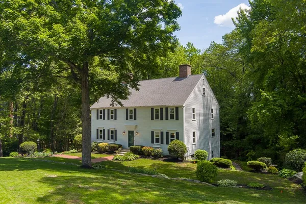 9 OLDE MEETINGHOUSE RD