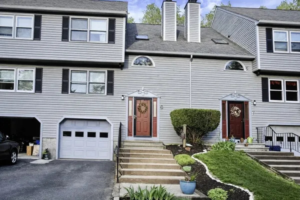 6 CAROL DR 6