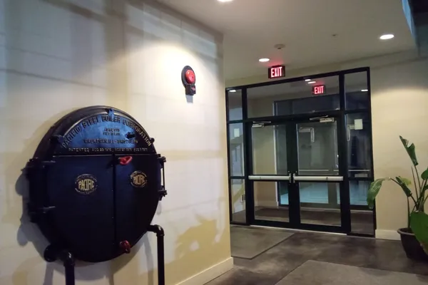 21 ILLINOIS ST 202