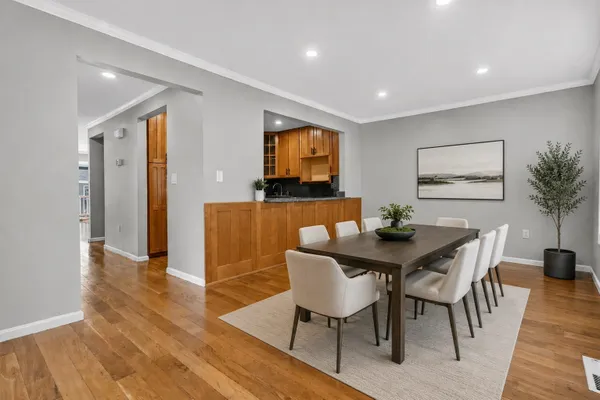 26 BREAKWATER DR 26