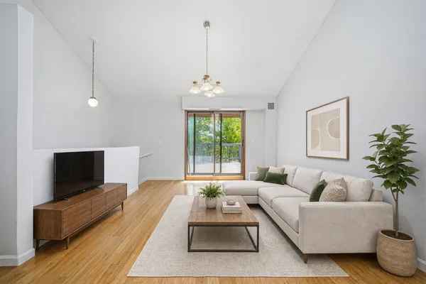 286 FENNO ST 1