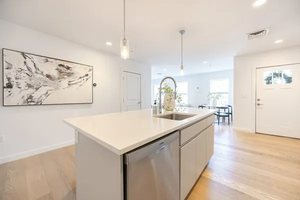 16 BOARDMAN ST 105