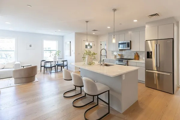 16 BOARDMAN ST 105