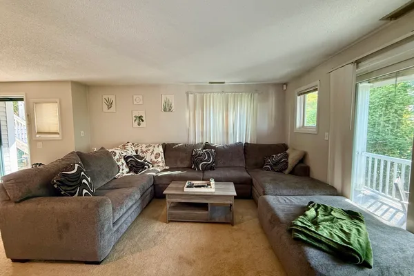 1810 HIGHLAND AVE 4A