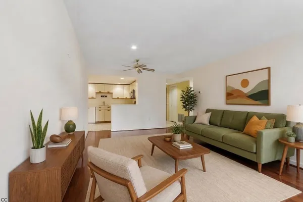 321 PLACE LN 321