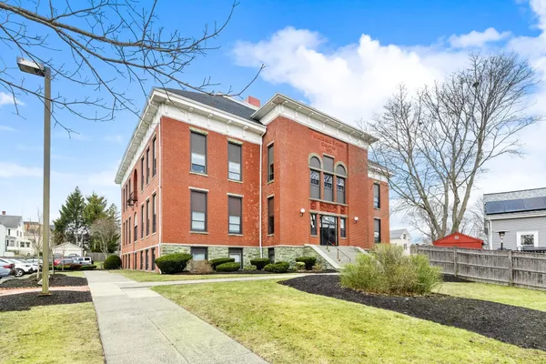 181 N ST 105