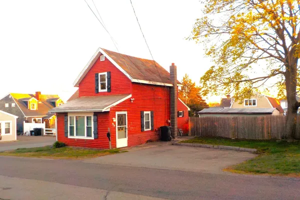 85 MAPLEWOOD AVE