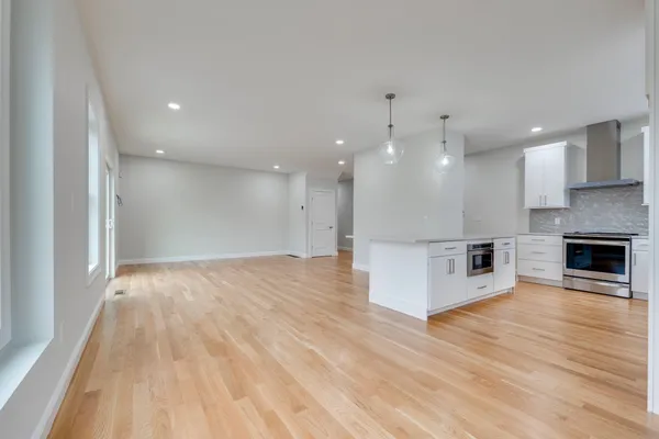 31 STRONGWATER DR