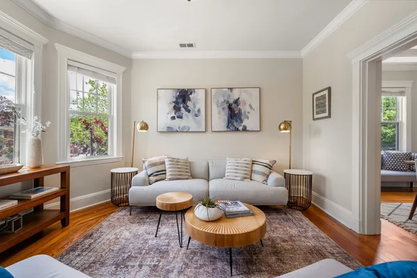 293 HURON AVE 2