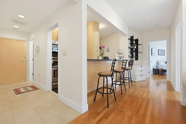 42 BEACH ST 6B
