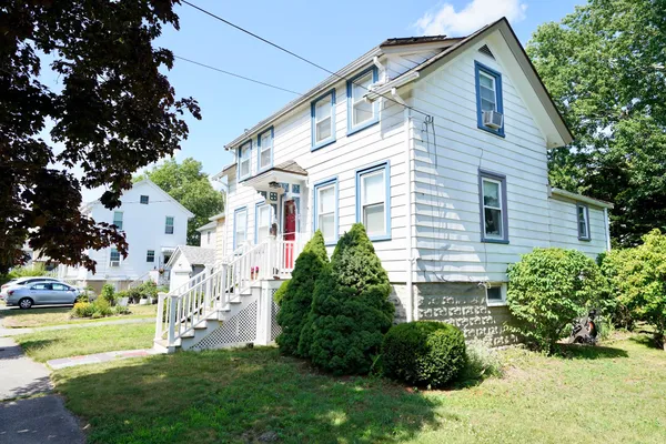 52 MEAGHER AVE