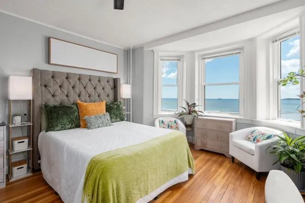 285 LYNN SHORE DR 402