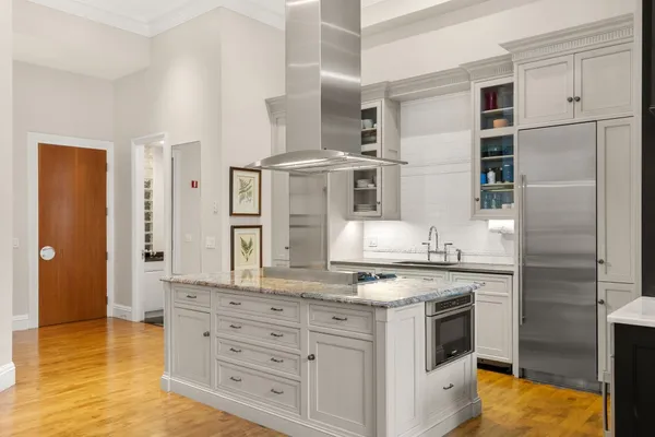 221 COLUMBUS AVE 203