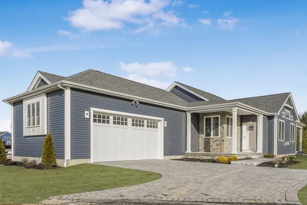49 SOPHIA DR
