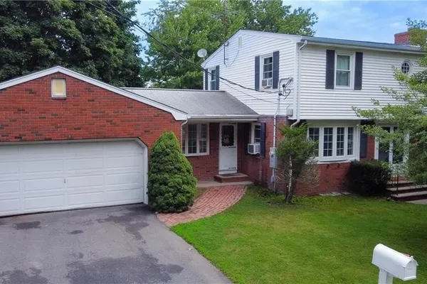 442 EASTVIEW AVE