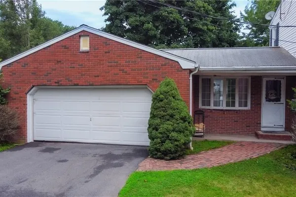 442 EASTVIEW AVE