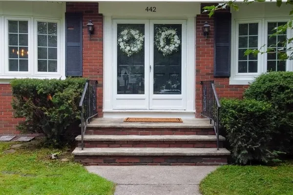 442 EASTVIEW AVE