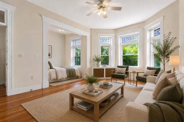 1109 BOYLSTON ST 4