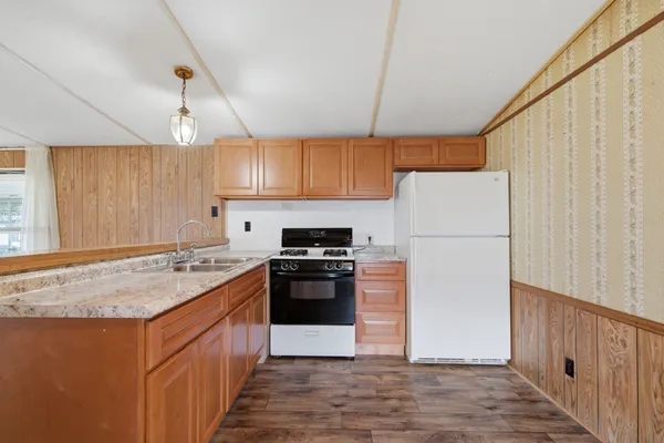 36 CATHERINE DR