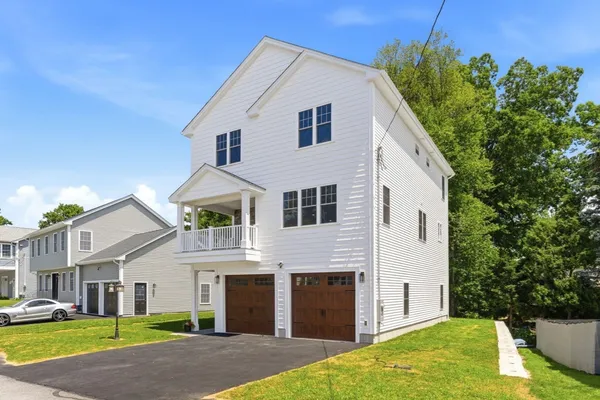 36 COLONIAL RD