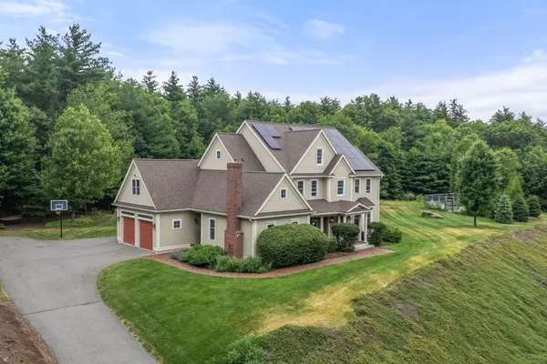 35 HOUGHTON LN