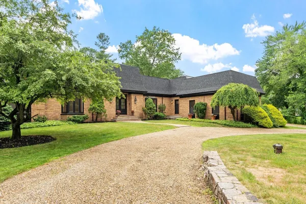 21 WILDEWOOD DR