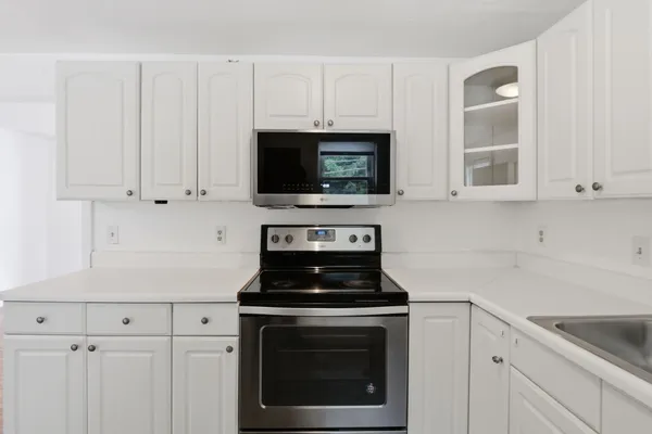 50 PRESCOTT ST 50