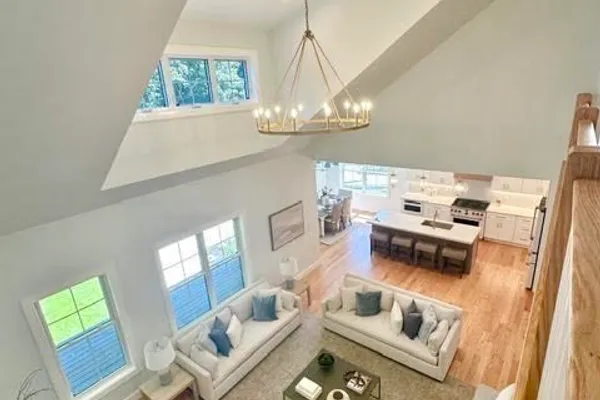 296 CASTLE RD