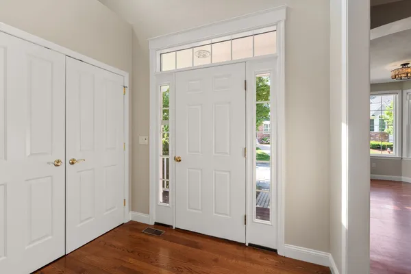 7 RIVERWALK LN 7