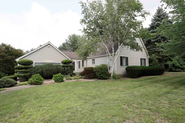 12 AMANDA RD