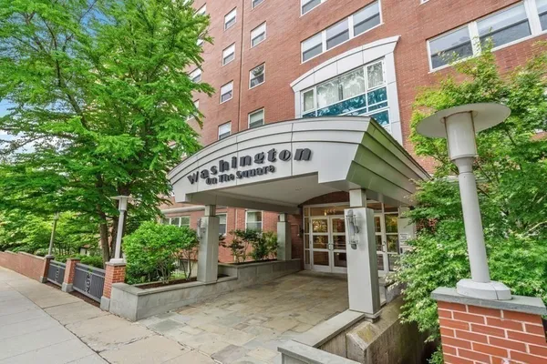 1600 BEACON ST 902