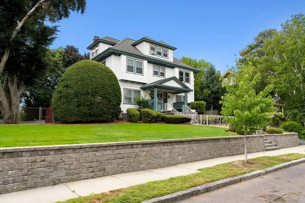 32 SAGAMORE AVE