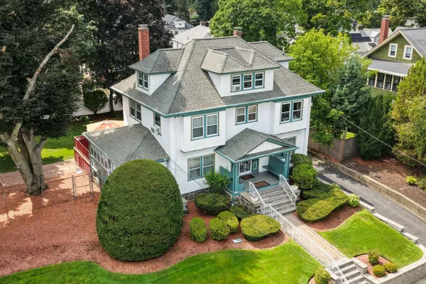 32 SAGAMORE AVE