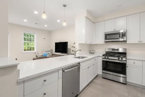 70 ENDICOTT ST 1105