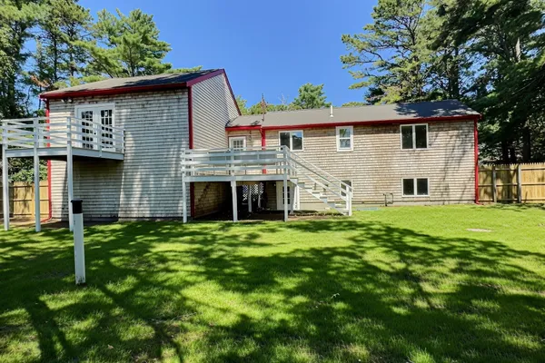 14 MILFORD ST