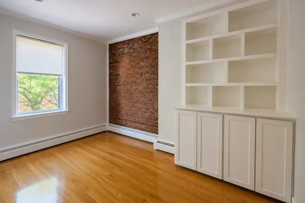 61 PHILLIPS ST 3