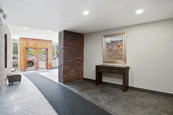 99 CHESTNUT HILL AVE 307