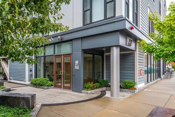 197 WASHINGTON ST 409