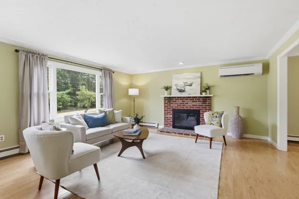 51 HOSMER ST