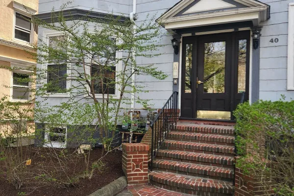 40 HIGHLAND AVE 8