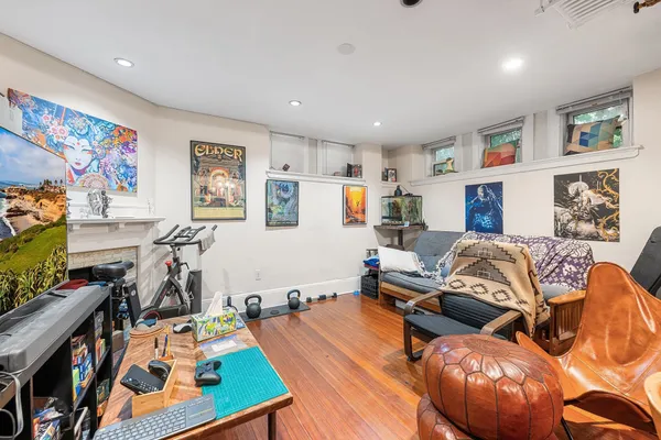 1834 BEACON ST B1