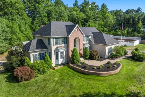 256 HILLCREST RD