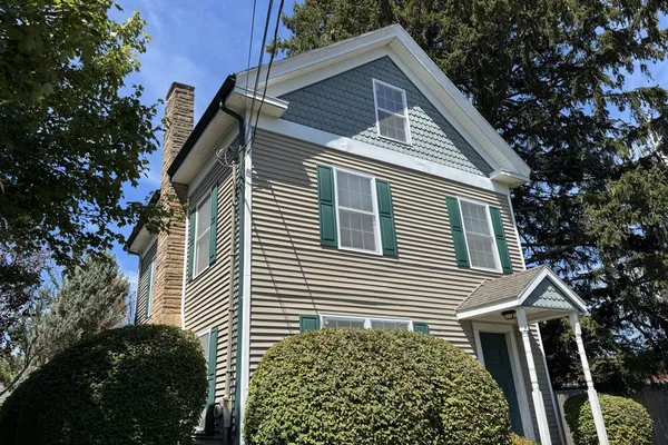97 SYLVAN ST 7
