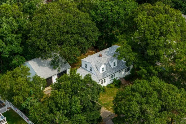17 WINTHROP RD